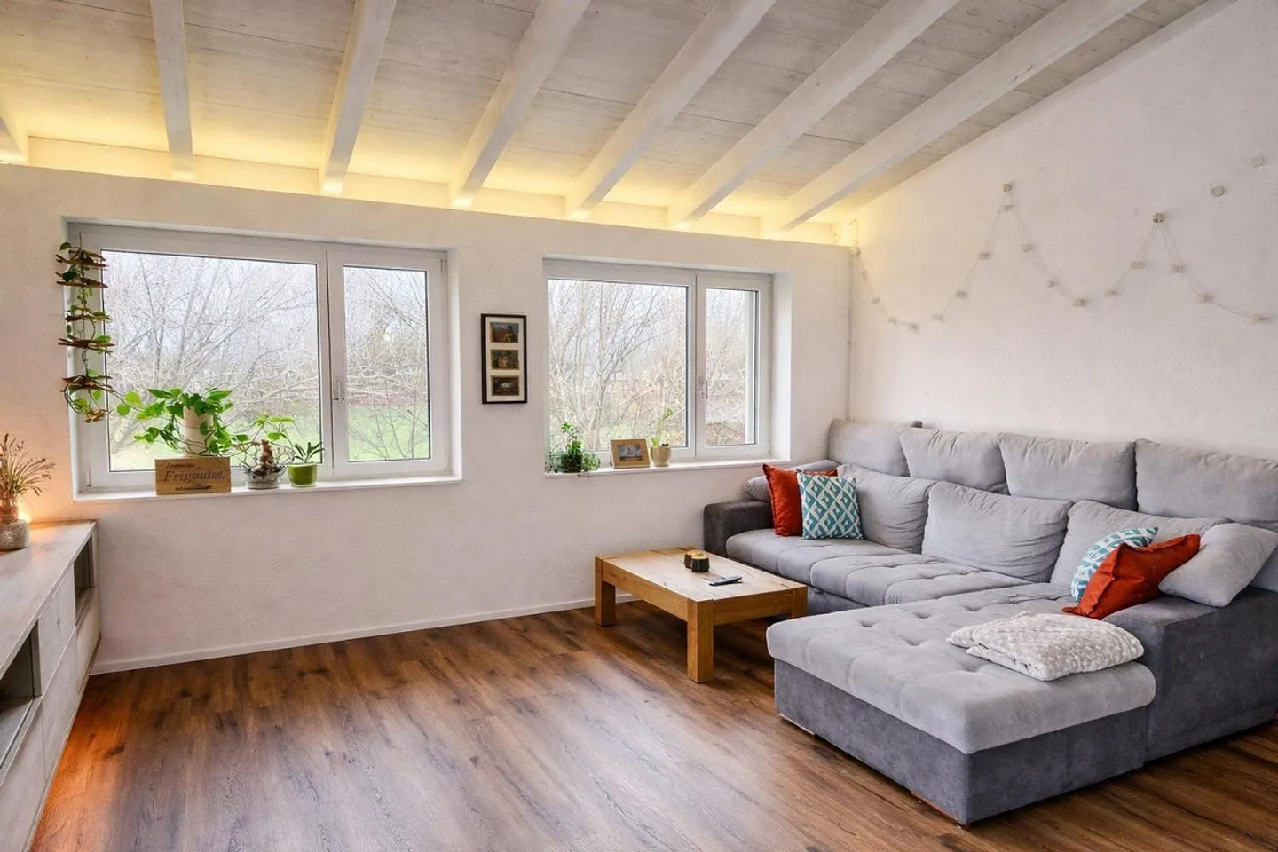Appartement exclusif de 3,5 pièces à Ermensee avec vue sur la montagne - Photo 2 sur 8