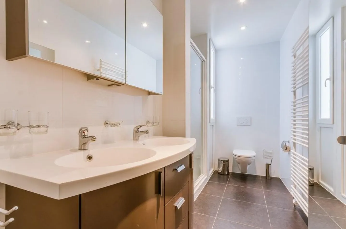 Cherchez-vous un logement avec cachet dans un quartier tranquille ? - Photo 10 sur 12