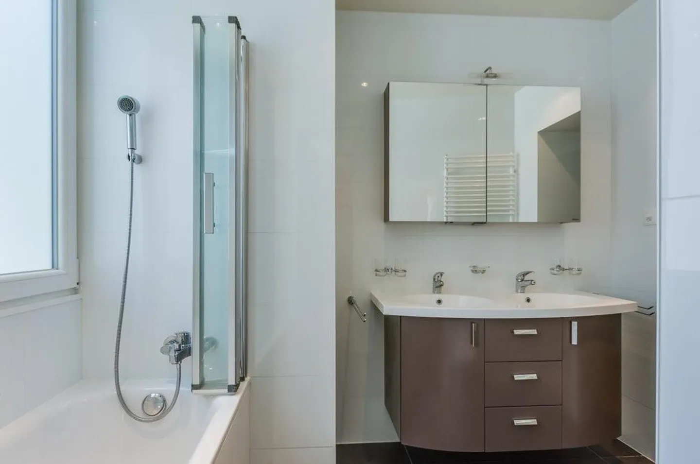 Cherchez-vous un logement avec cachet dans un quartier tranquille ? - Photo 11 sur 12