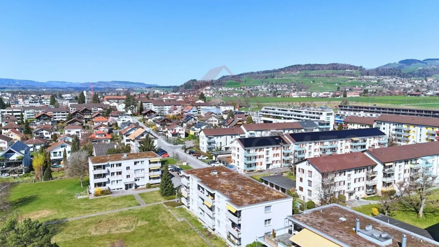 Well-maintained 4.5-room terraced single-family house with garden and mountain view - Photo 24 of 24