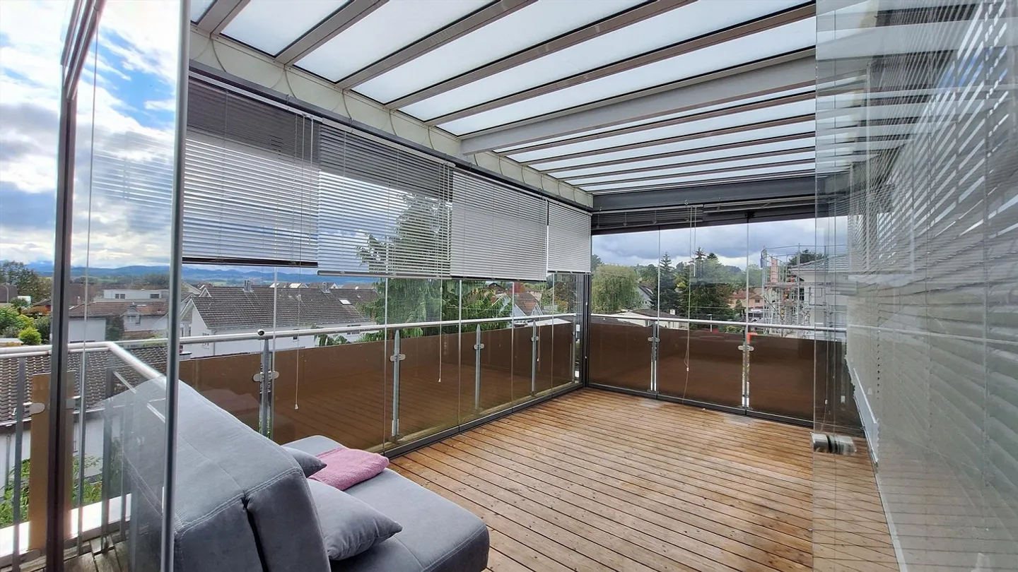 Appartamento mansardato di 3,5 locali con pergola a Zuzwil - Foto 1 di 10