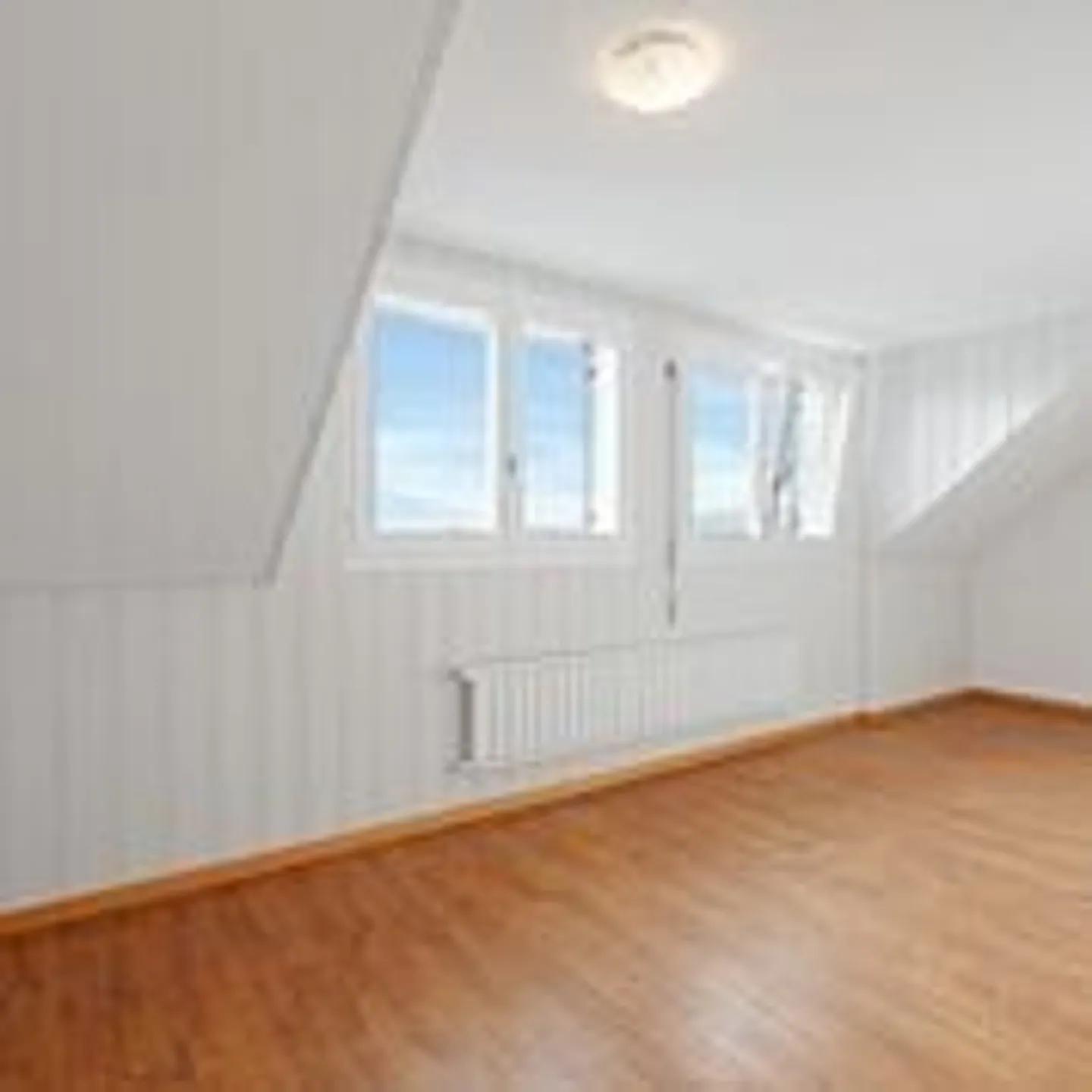 Accogliente appartamento mansardato in posizione tranquilla con cucina ristrutturata! - Foto 4 di 6