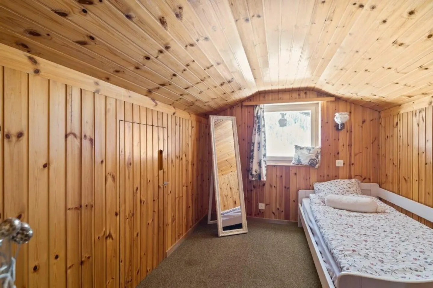 Chalet - Casa residenziale con terreno edificabile - Foto 14 di 30