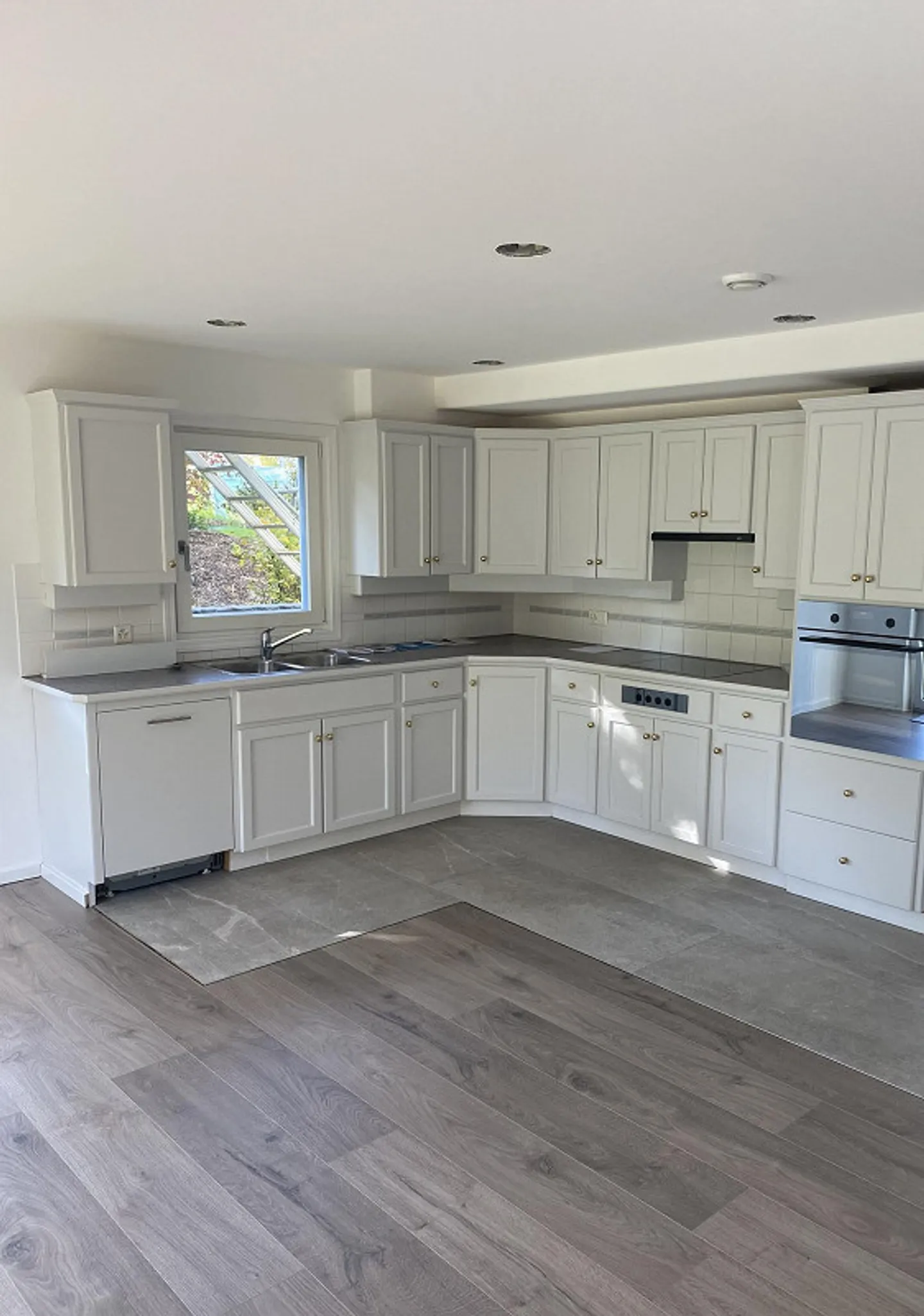 Helle 4.5 Zimmerwohnung, Erdgeschoss - Foto 4 di 14