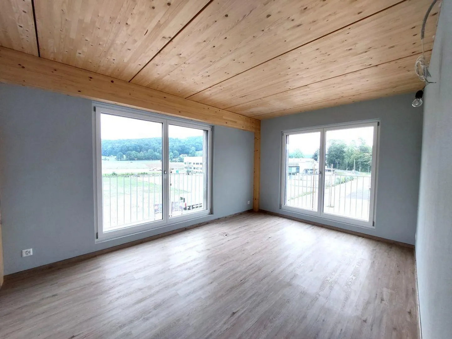 Architectural Highlight: 5.5-Room Office/Practice Space with Plenty of Light & Style - Photo 1 of 13