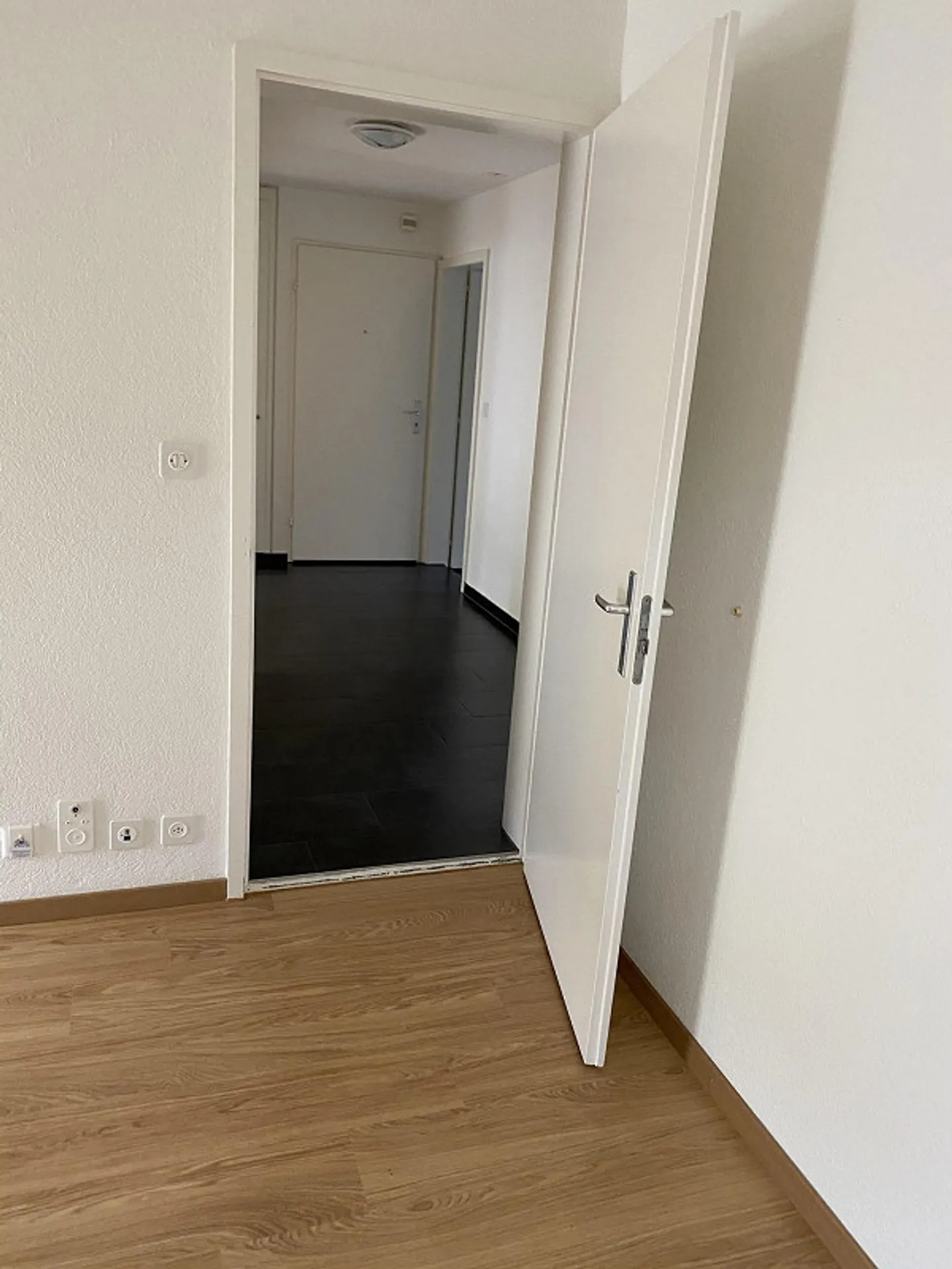 4 Room Apartment - Photo 12 of 16