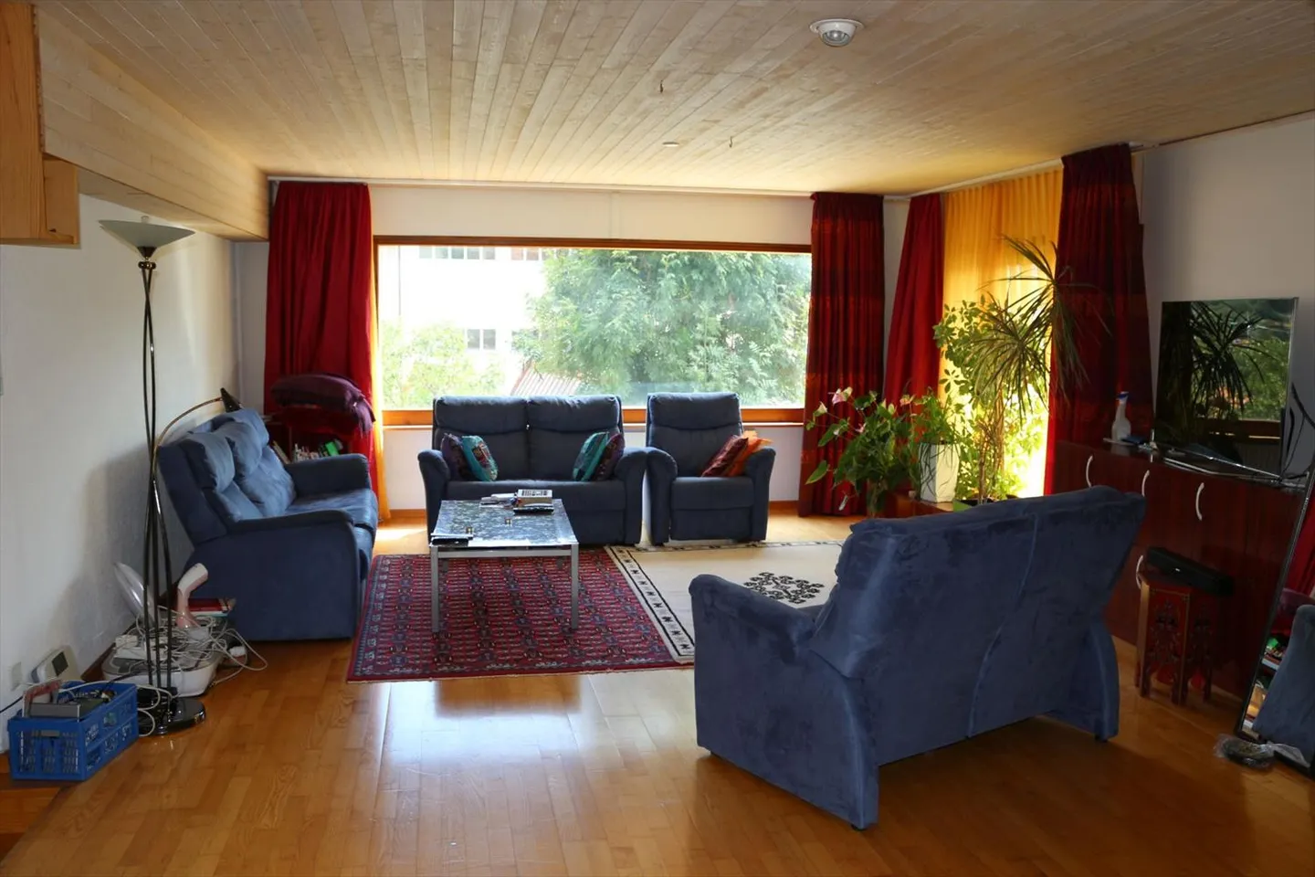 Workshop for sale - Photo 6 of 11