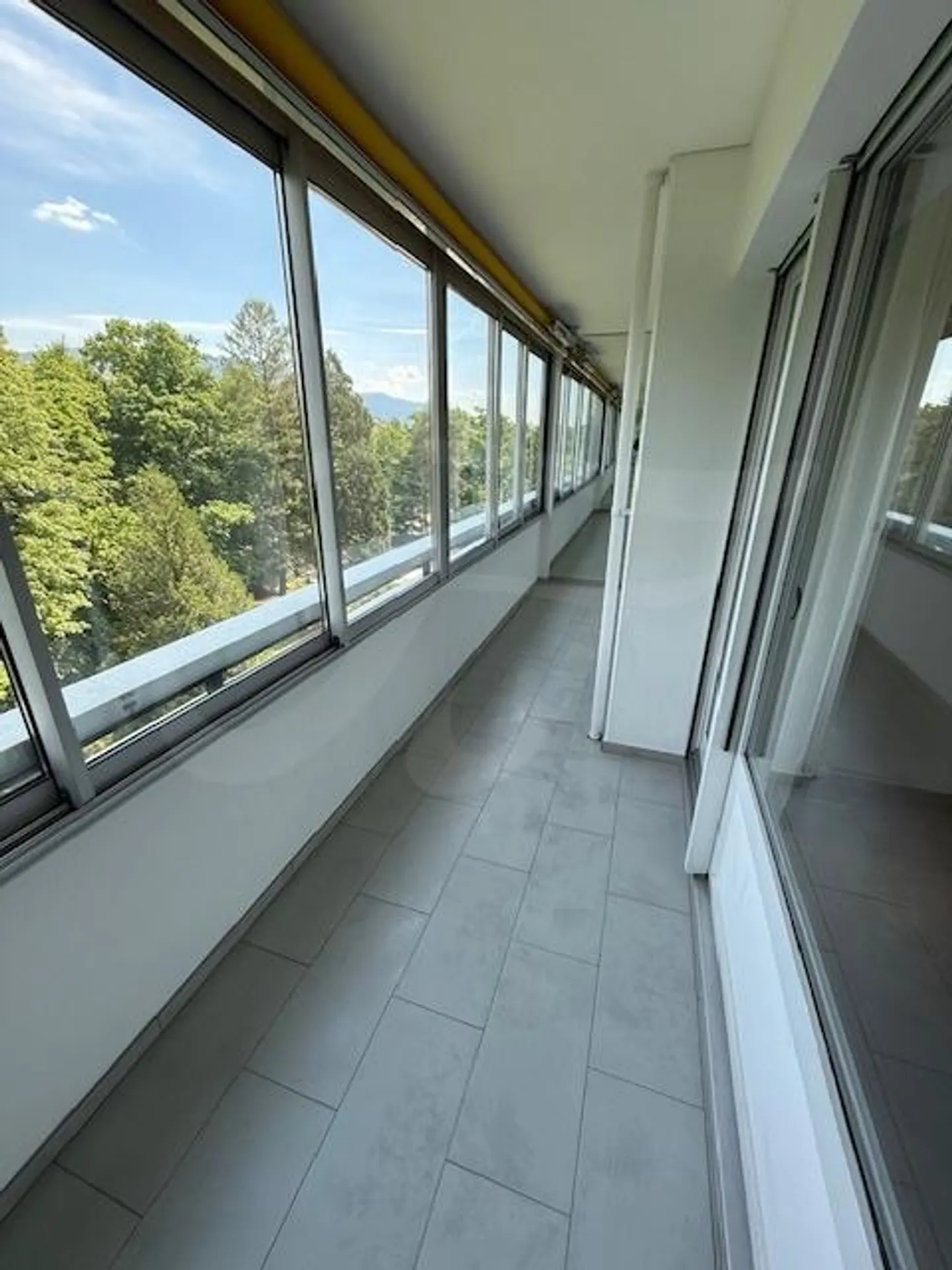 Appartement à louer - Photo 2 sur 2