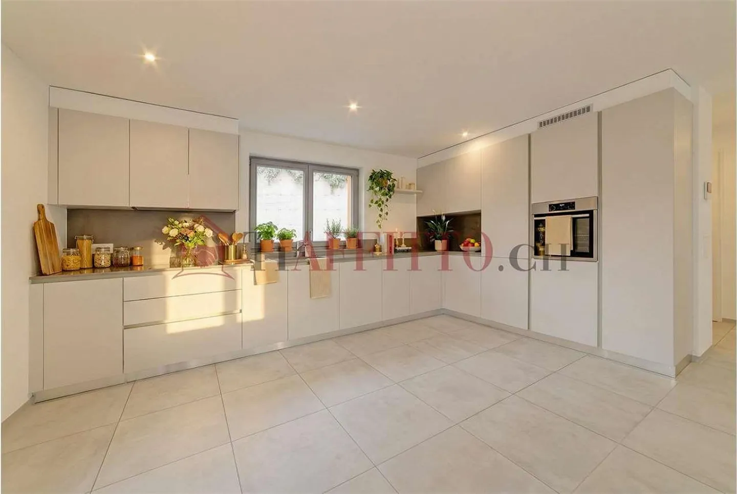 SPLENDID 4.5 ROOM APARTMENT IN PIANEZZO - Photo 3 of 9