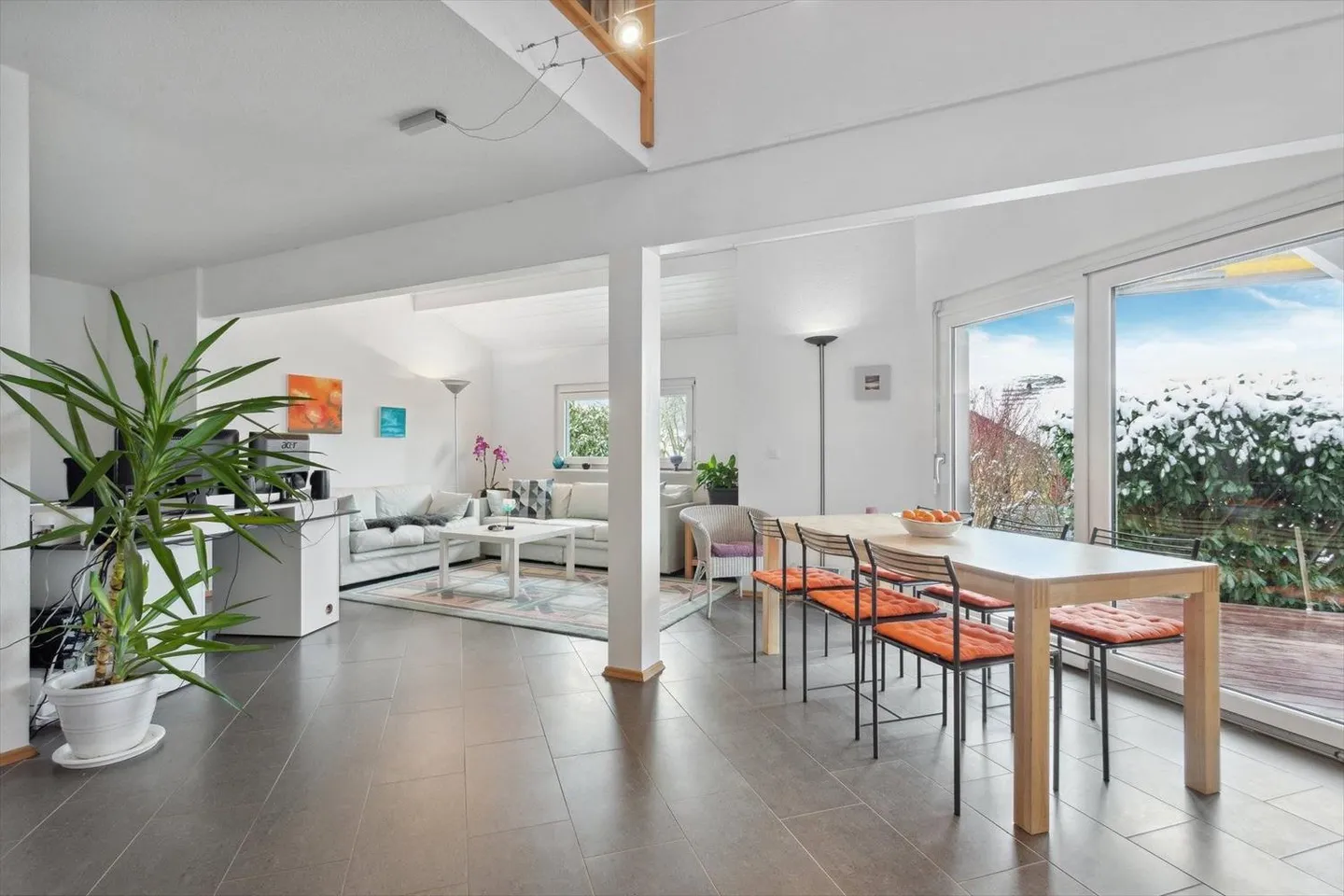 Charmantes Einzelhaus mit 5 Zimmern - Foto 2 von 12