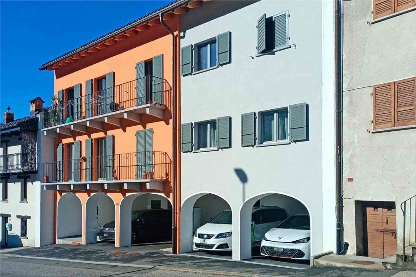 SPLENDID 4.5 ROOM APARTMENT IN PIANEZZO - Photo 7 of 9