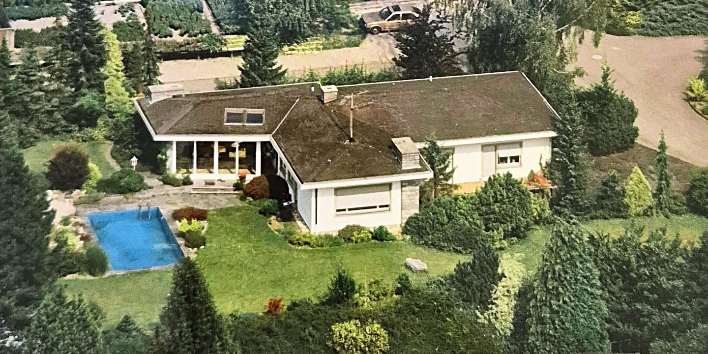Charmante maison de 5½ pièces dans un emplacement absolument privilégié, terrain de 1'726 m² - Photo 4 sur 13