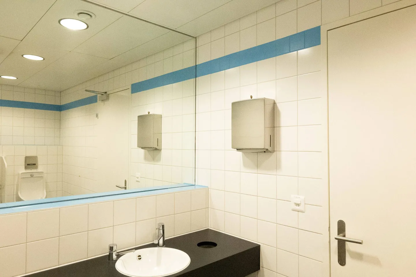 Commercial for rent, Bahnstrasse 24, in Schwerzenbach, Switzerland - Photo 4 of 7