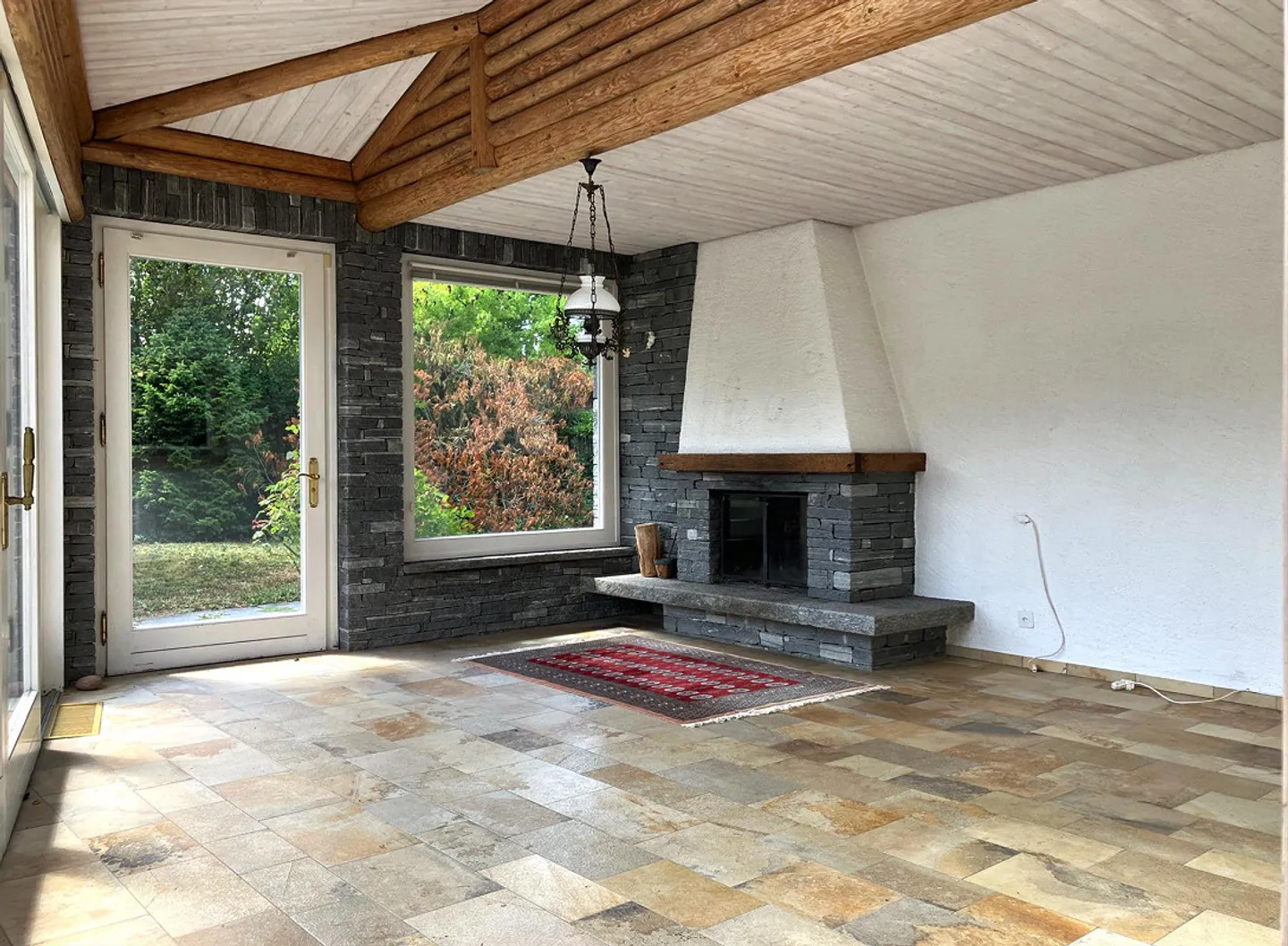 Charmante maison de 5½ pièces dans un emplacement absolument privilégié, terrain de 1'726 m² - Photo 7 sur 13