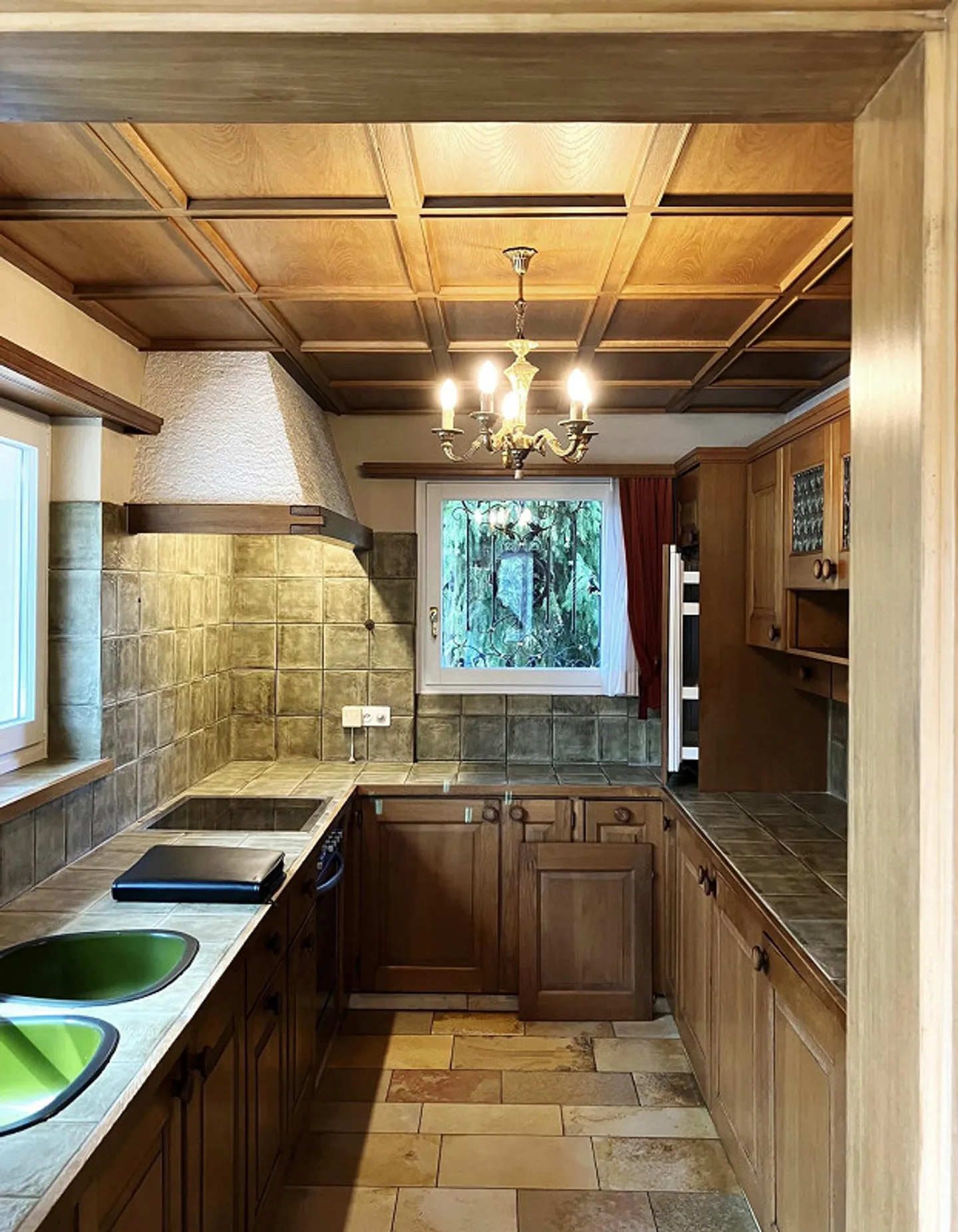 Charmante maison de 5½ pièces dans un emplacement absolument privilégié, terrain de 1'726 m² - Photo 11 sur 13