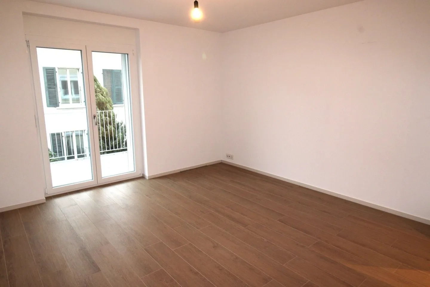 Completely renovated apartment in a central location - Photo 4 of 8