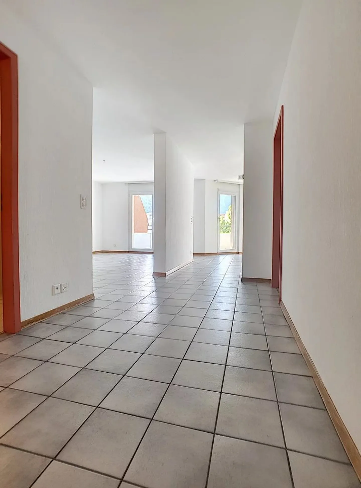 3.5 Room Apartment - Photo 5 of 12