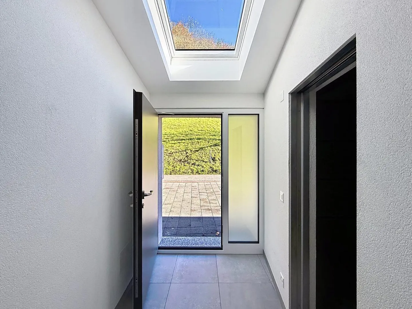 Villa contemporaine avec vue sur le lac - Photo 5 sur 13