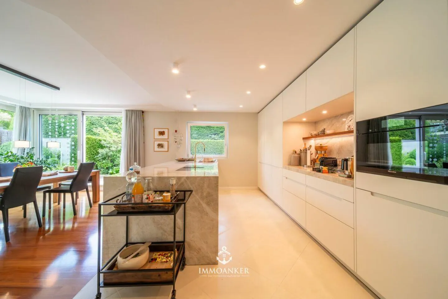 Urban Living Comfort Meets Private Oasis of Well-Being - Photo 5 of 13