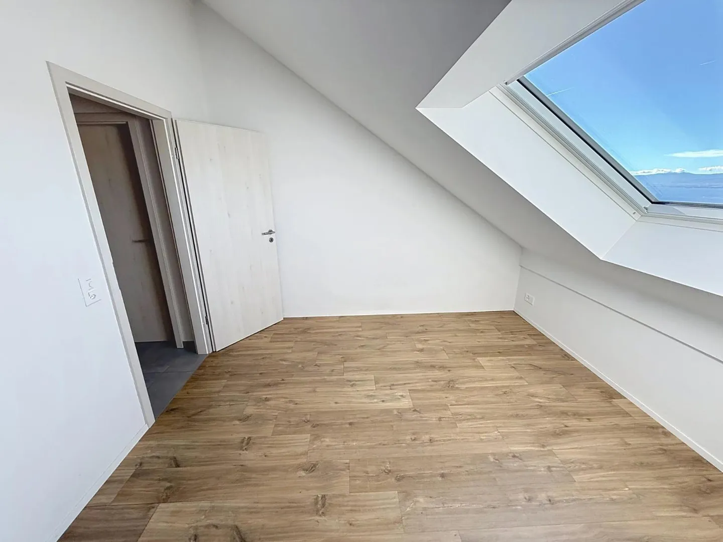 Villa contemporaine avec vue sur le lac - Photo 9 sur 13