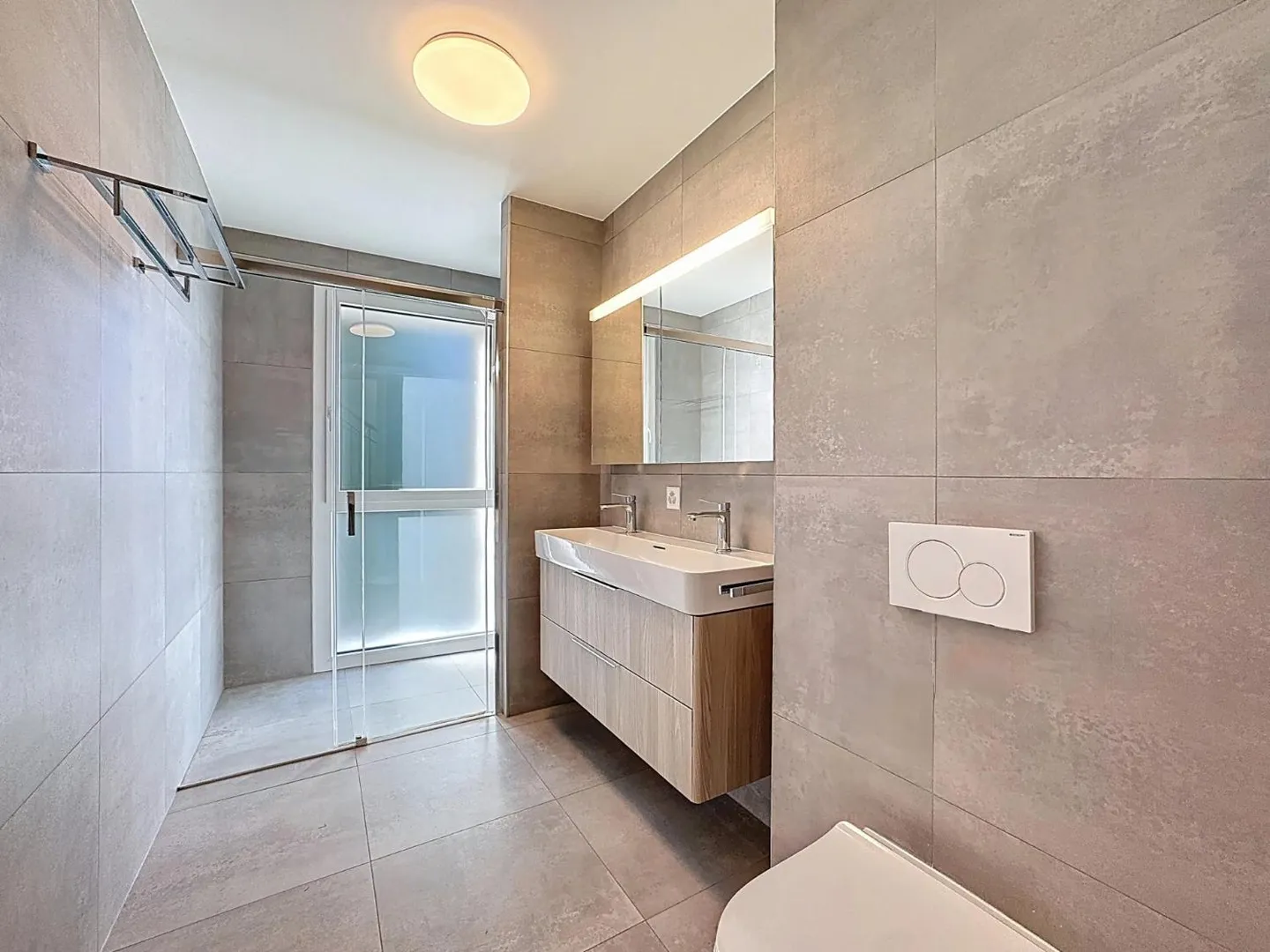 Villa contemporaine avec vue sur le lac - Photo 13 sur 13