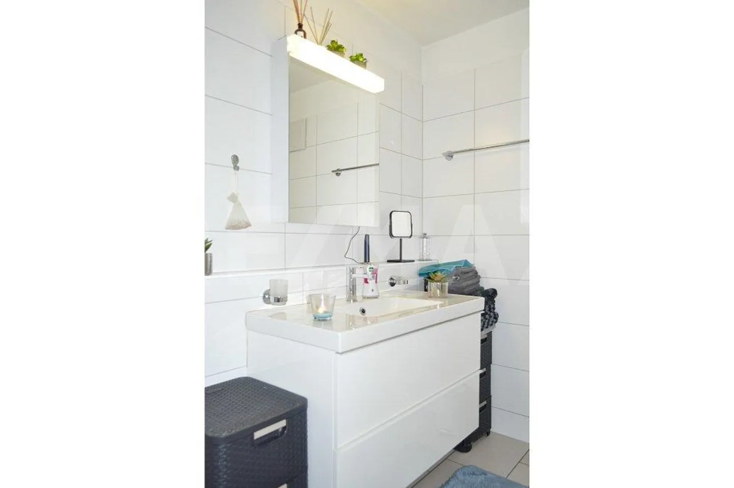 Newly built condominium with garden seating area - Photo 6 of 13