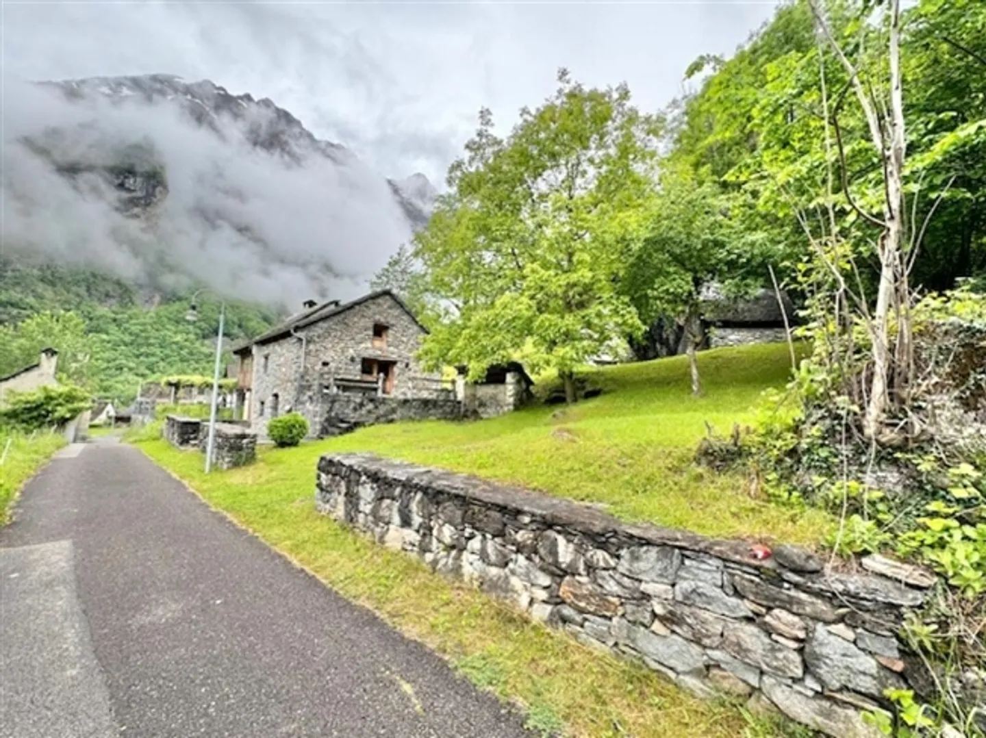 À VENDRE À SAN CARLO (VAL BAVONA) - MAISON FINLANDAISE COMPLÈTEMENT RÉNOVÉE AVEC 4,5 CHAMBRES - Photo 5 sur 20