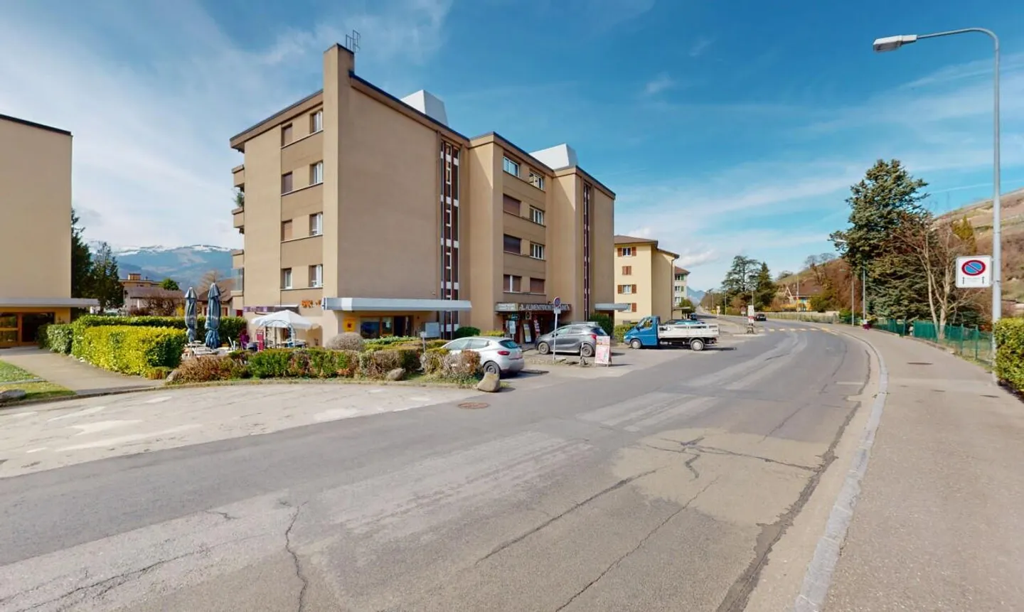 Exclusif: 2.5 pièces proche d'un commerce et café de quartier - Photo 3 sur 13