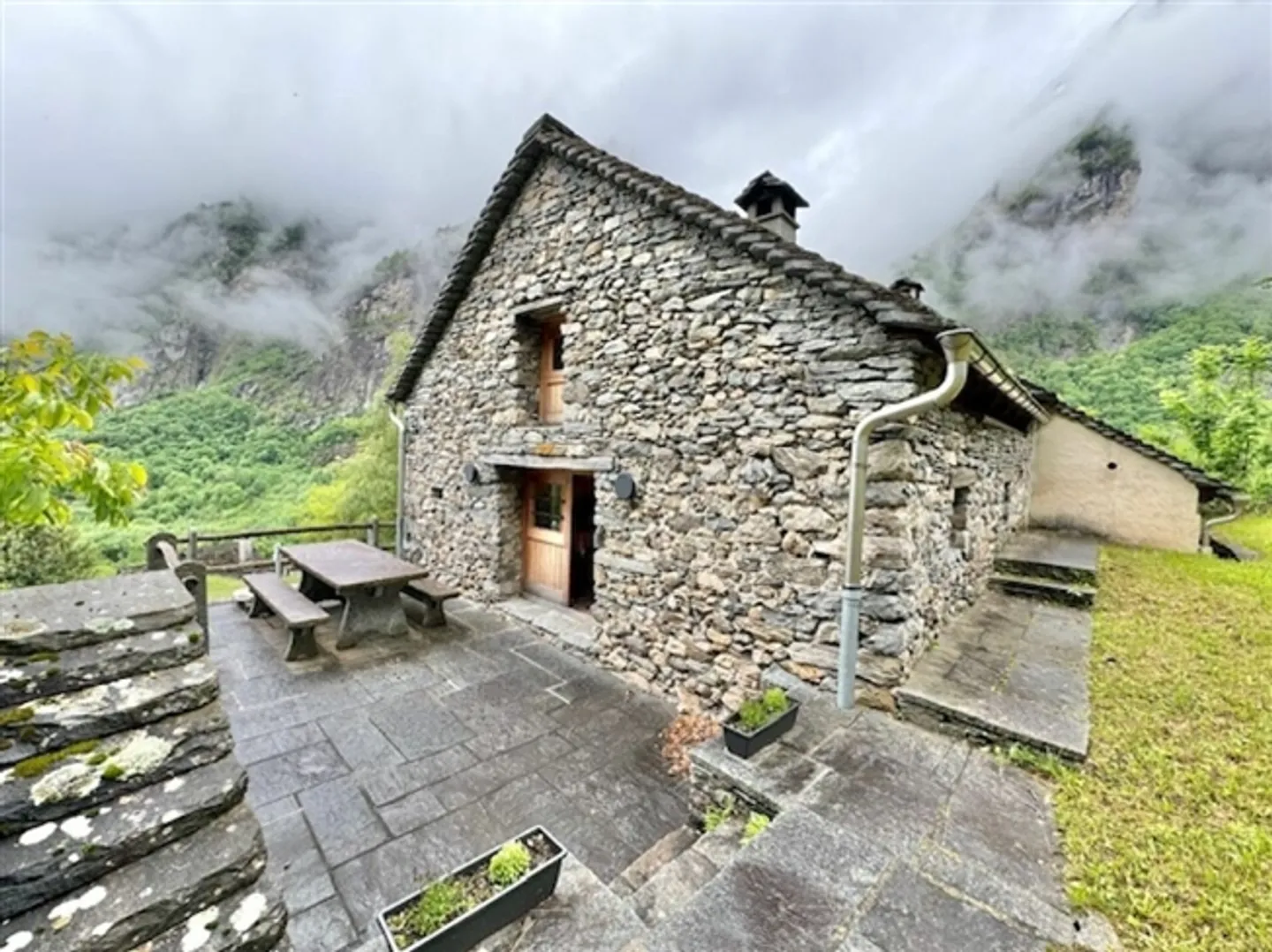 À VENDRE À SAN CARLO (VAL BAVONA) - MAISON FINLANDAISE COMPLÈTEMENT RÉNOVÉE AVEC 4,5 CHAMBRES - Photo 8 sur 20