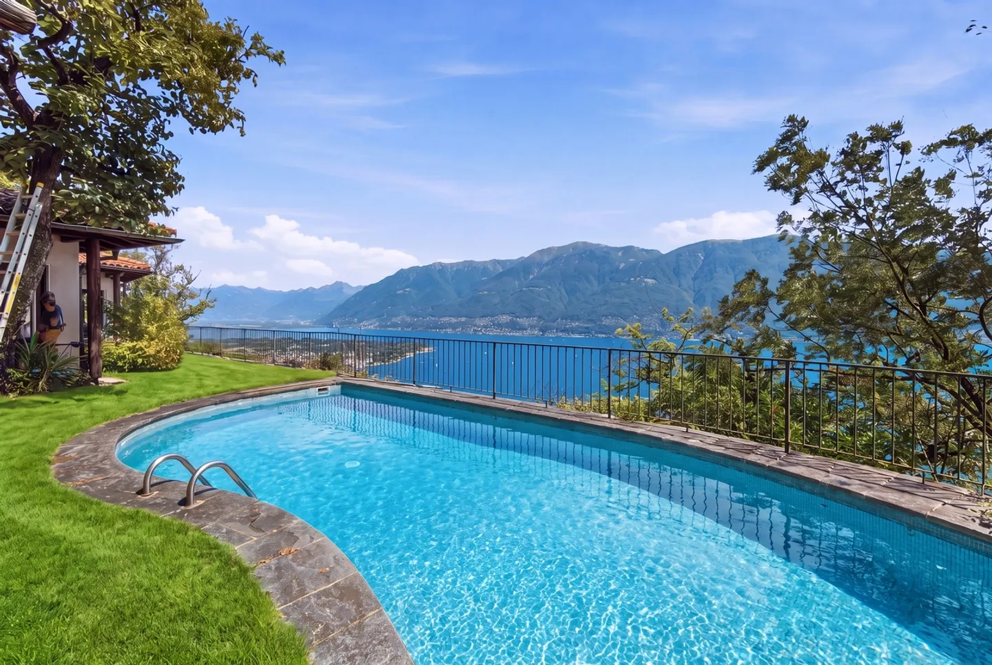 Maison exclusive avec vue sur le lac - Photo 2 sur 11