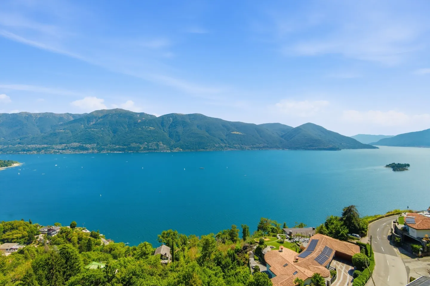 Maison exclusive avec vue sur le lac - Photo 3 sur 11
