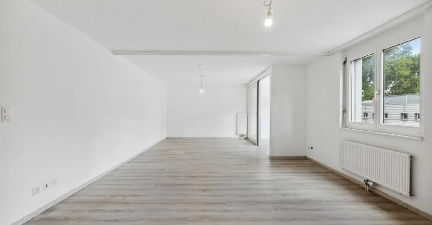 Appartement lumineux 4 pièces à Moutier - Photo 2 sur 6