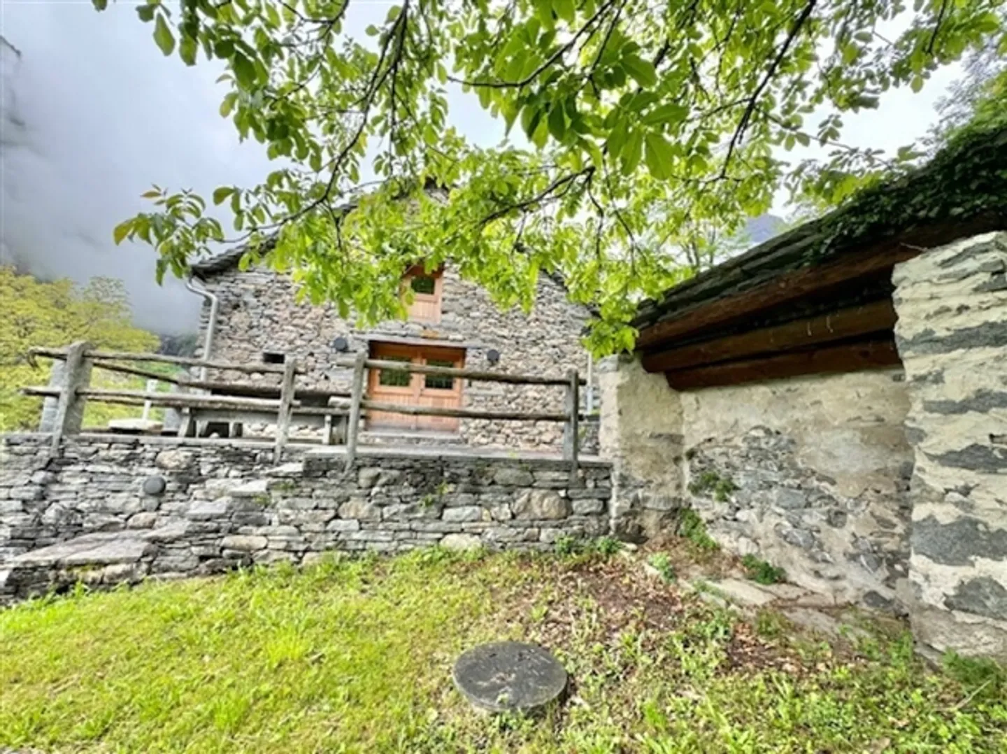 À VENDRE À SAN CARLO (VAL BAVONA) - MAISON FINLANDAISE COMPLÈTEMENT RÉNOVÉE AVEC 4,5 CHAMBRES - Photo 20 sur 20