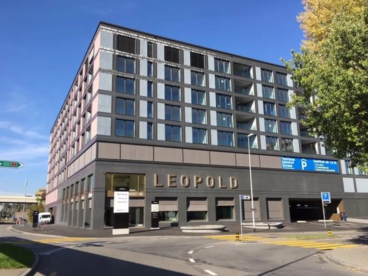 Bright quiet 2.5 room apartment directly at Sursee train station - Photo 1 of 15
