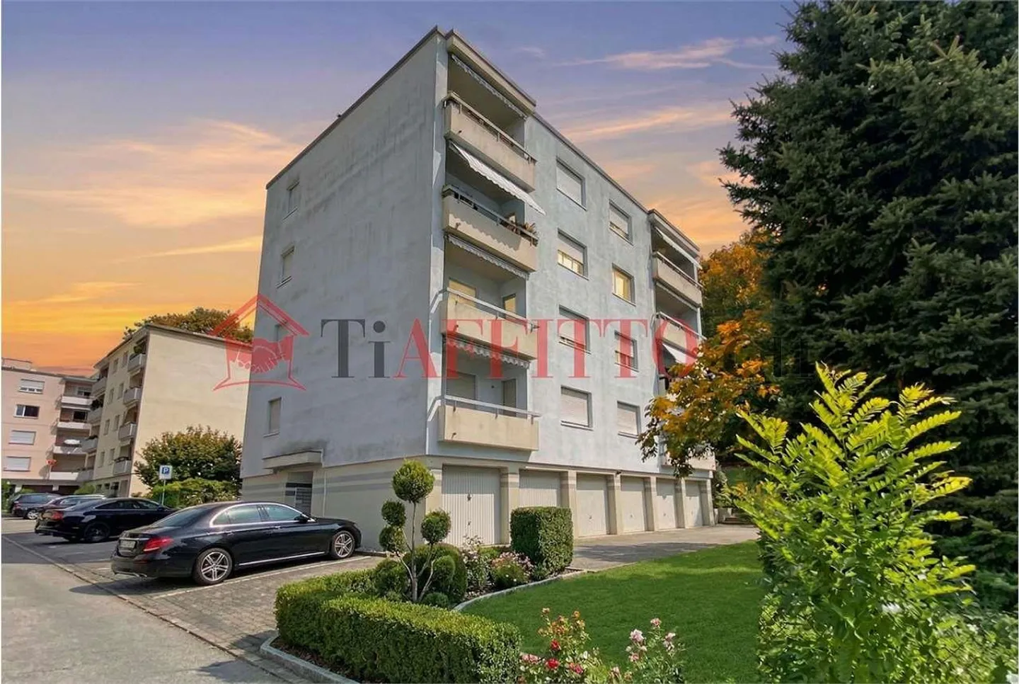LARGE 4.5 ROOM APARTMENT IN LUGANO - PREGASSONA - Photo 12 of 13