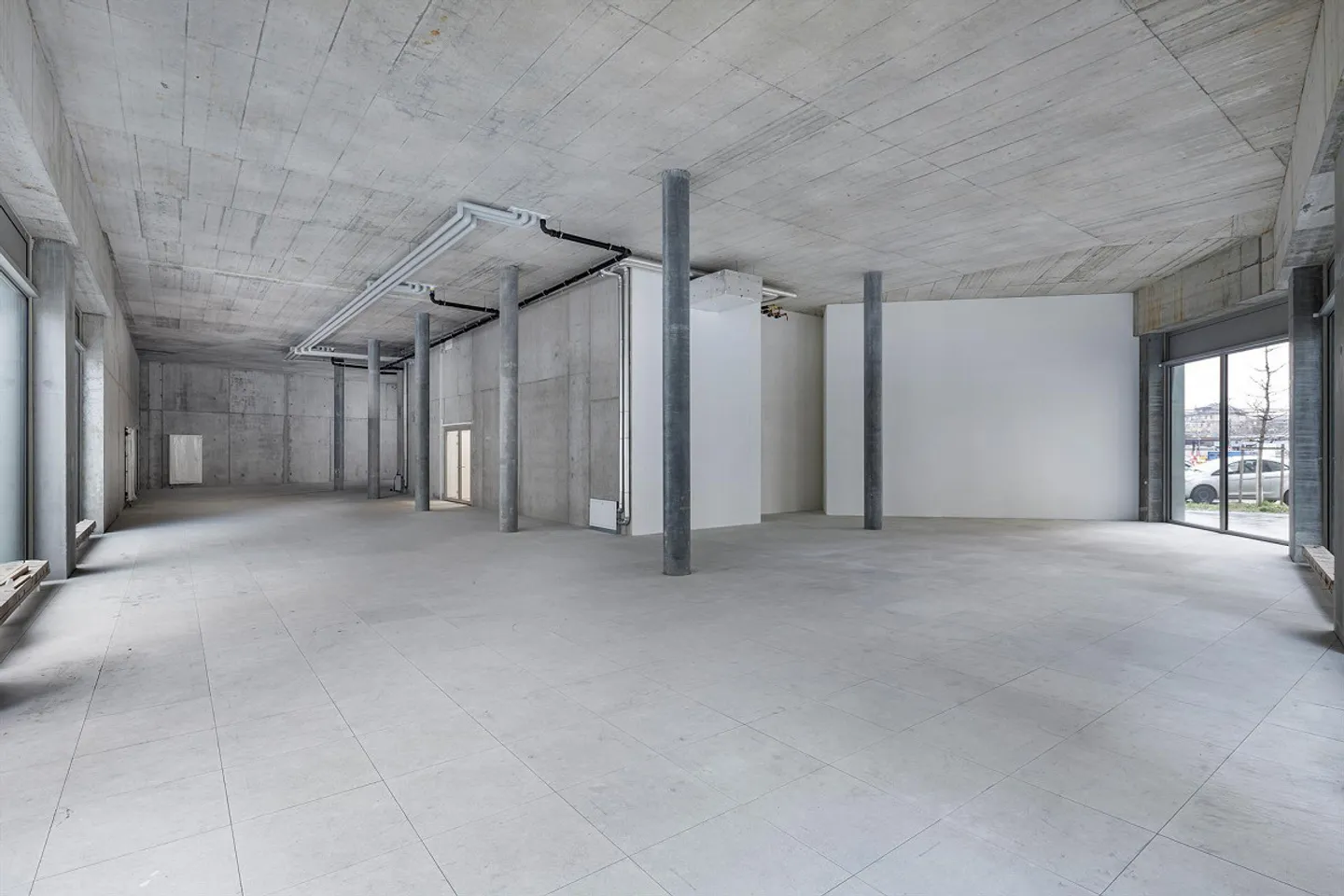 Spazio commerciale o showroom in costruzione grezza - Foto 4 di 6