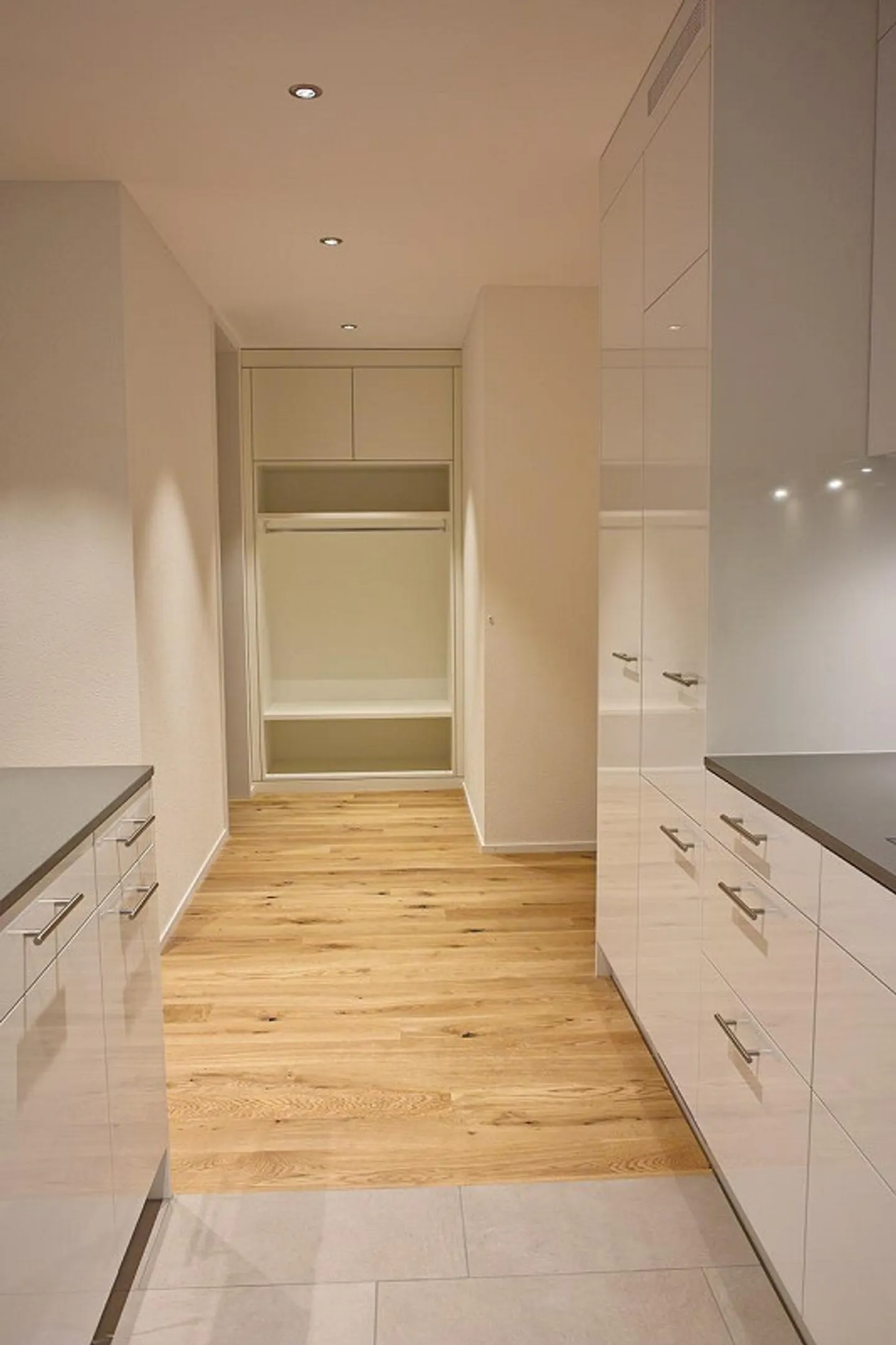 Bright quiet 2.5 room apartment directly at Sursee train station - Photo 3 of 15