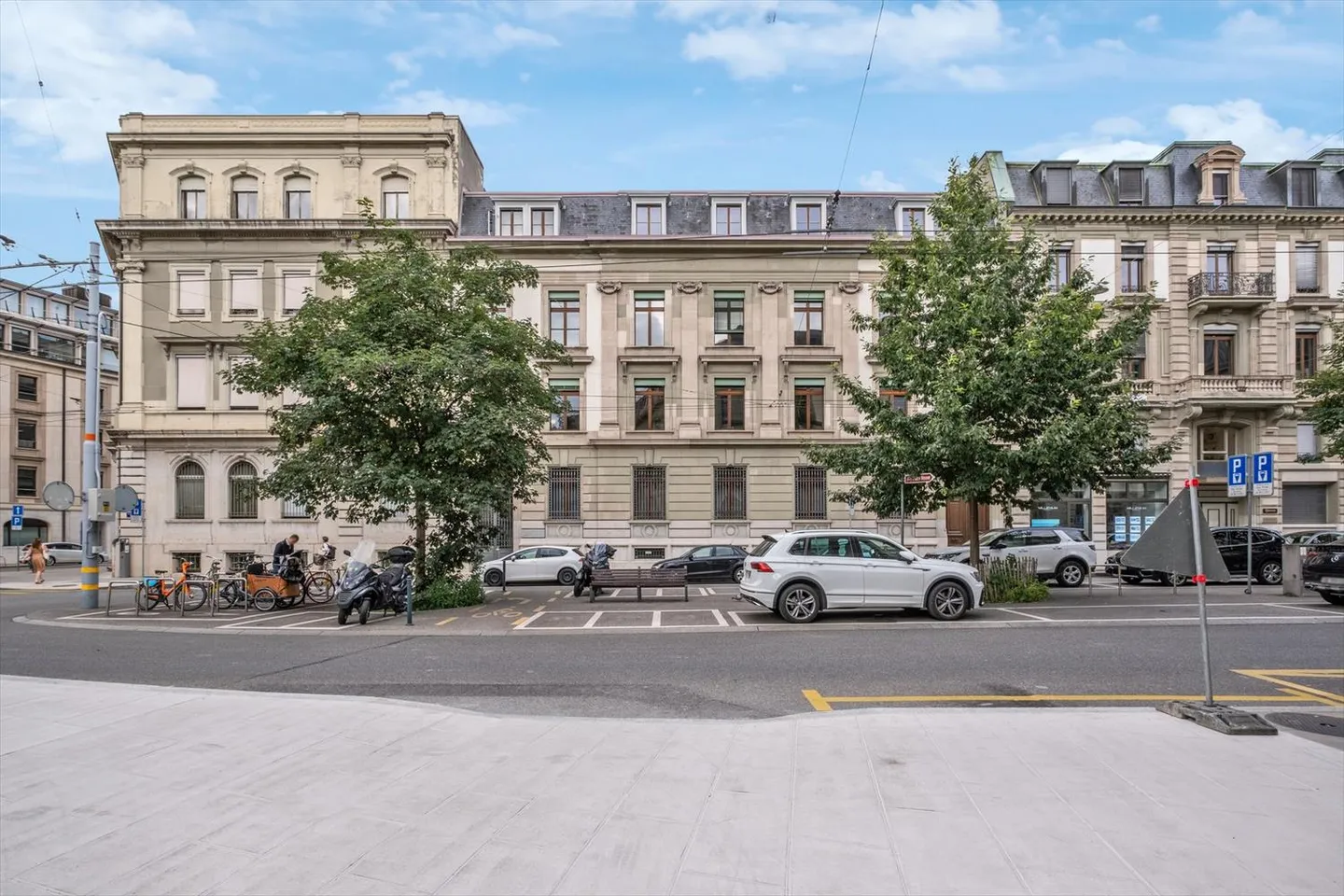 Espaces de bureau à louer dans le quartier bancaire de Genève - Photo 1 sur 12