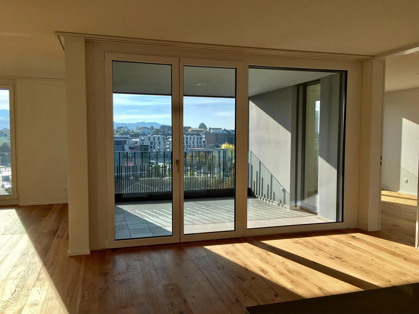 Bright quiet 2.5 room apartment directly at Sursee train station - Photo 11 of 15
