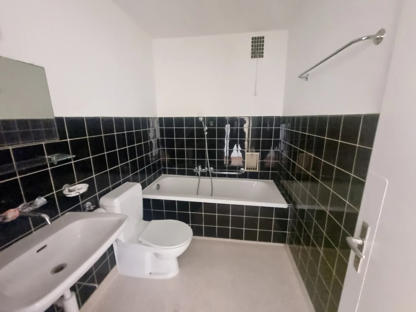 Practical 1-room apartment in a central location in Baden - Photo 4 of 5