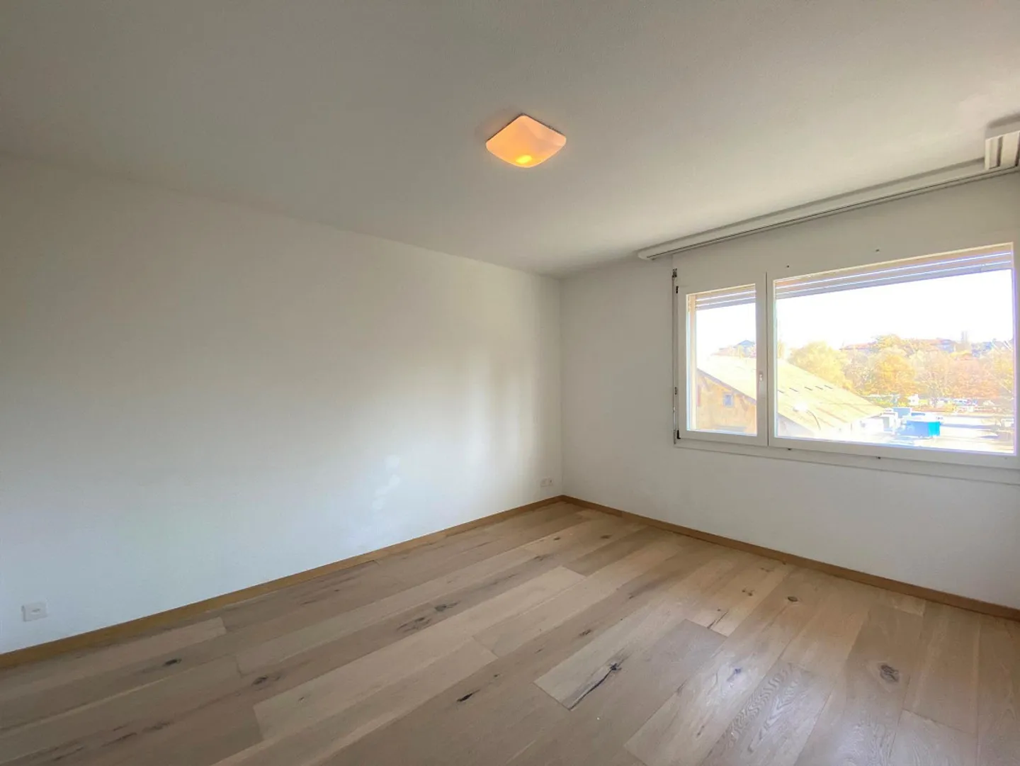 Charmante appartement de 2,5 pièces avec balcon dans la ville de Berne - Photo 5 sur 9