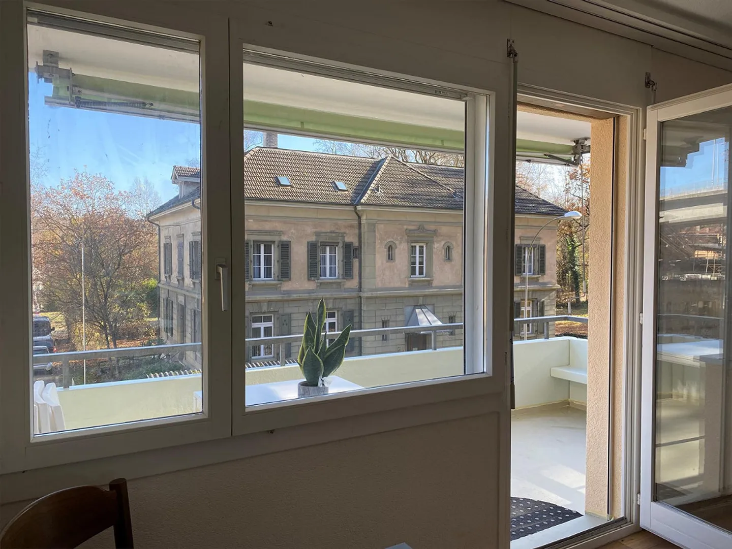 Charmante appartement de 2,5 pièces avec balcon dans la ville de Berne - Photo 7 sur 9