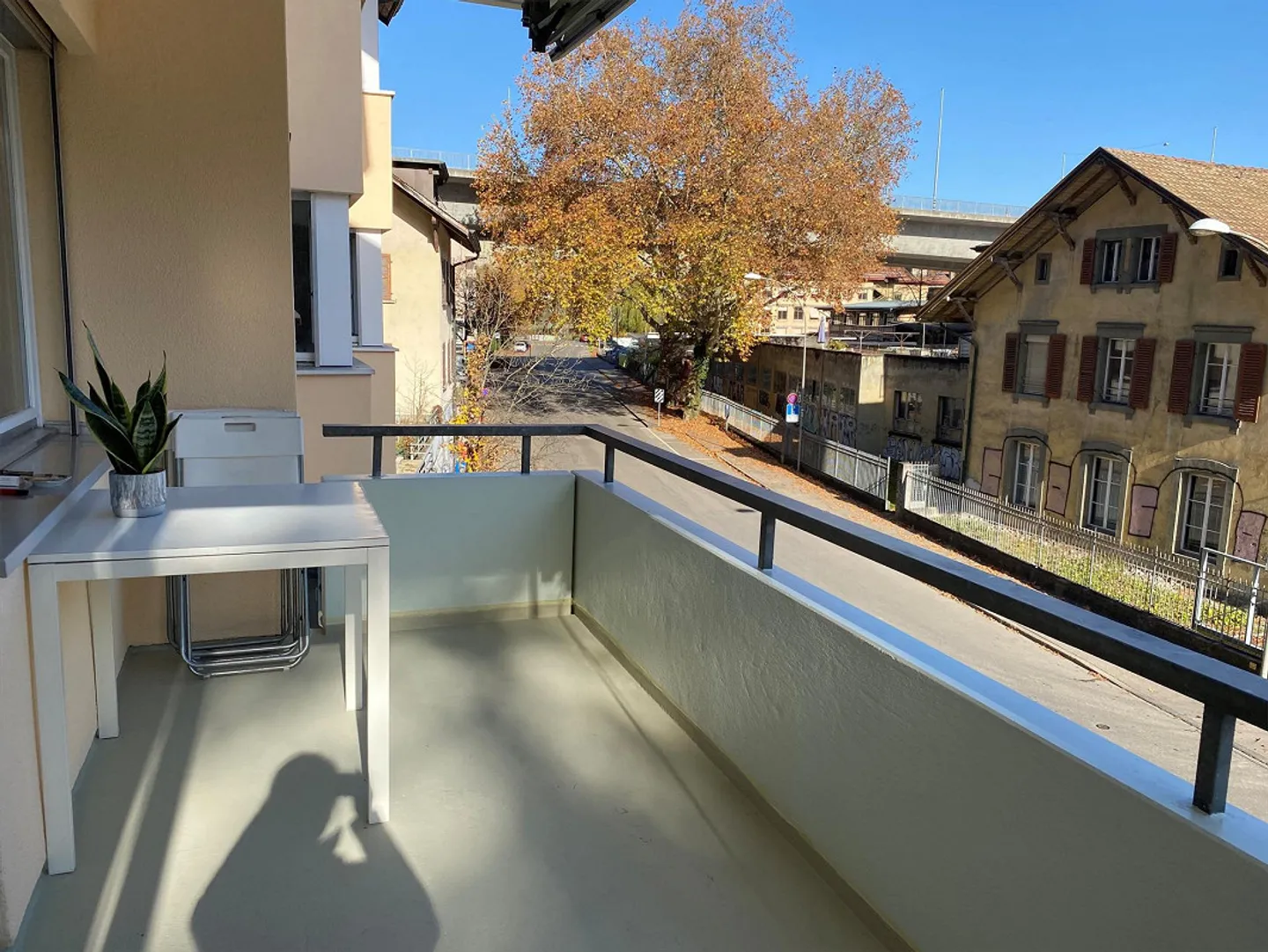 Charmante appartement de 2,5 pièces avec balcon dans la ville de Berne - Photo 8 sur 9