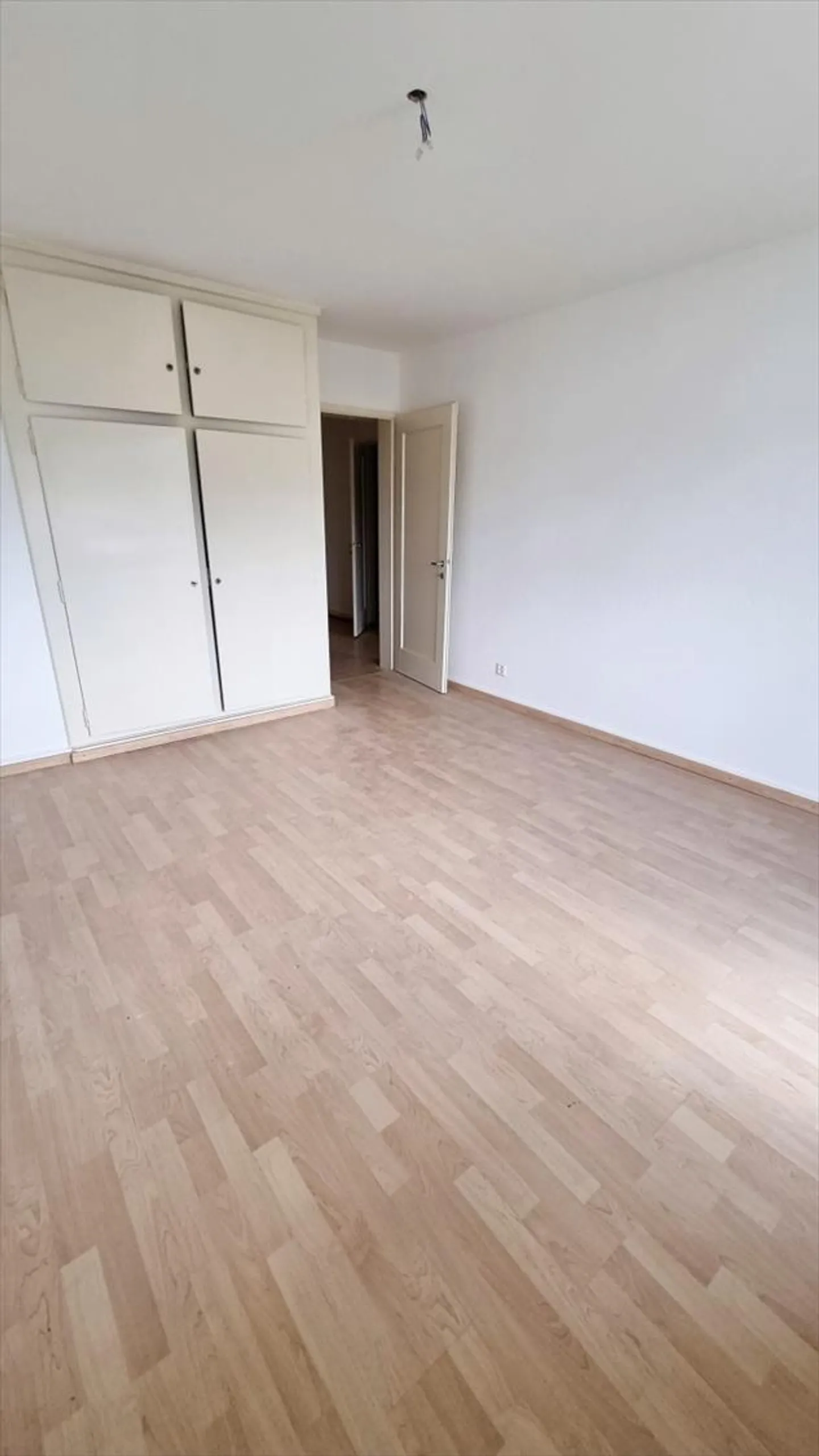 1.5 Room Apartment - Photo 3 of 12