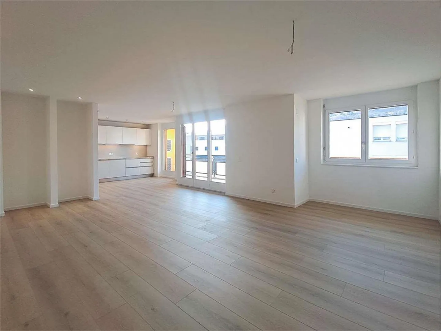 Lugano-Pregassona: renovated 5.5-room apartment with terraces - Photo 2 of 11