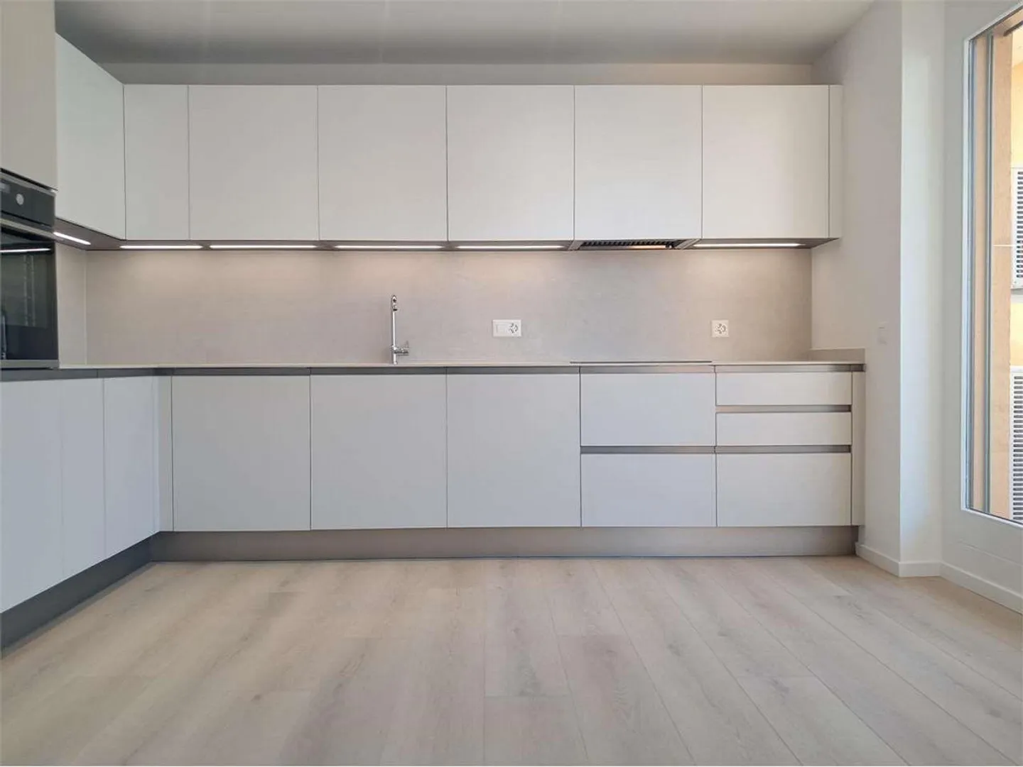 Lugano-Pregassona: renovated 5.5-room apartment with terraces - Photo 3 of 11