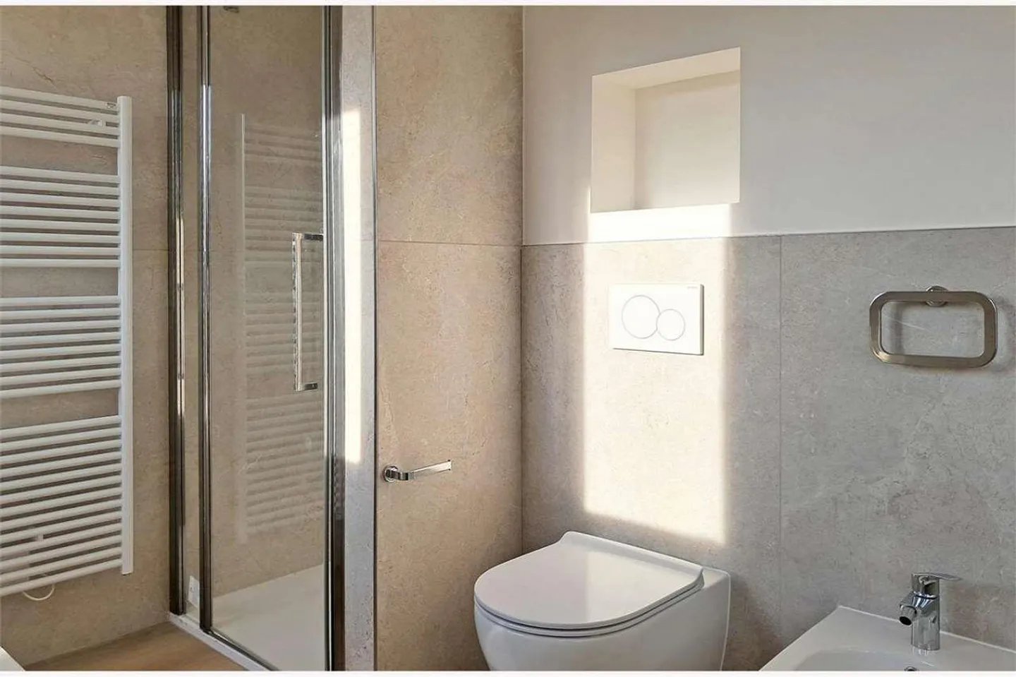 Lugano-Pregassona: renovated 5.5-room apartment with terraces - Photo 8 of 11