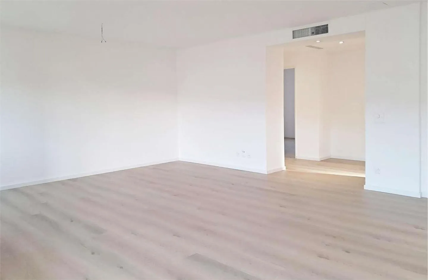 Lugano-Pregassona: renovated 5.5-room apartment with terraces - Photo 9 of 11