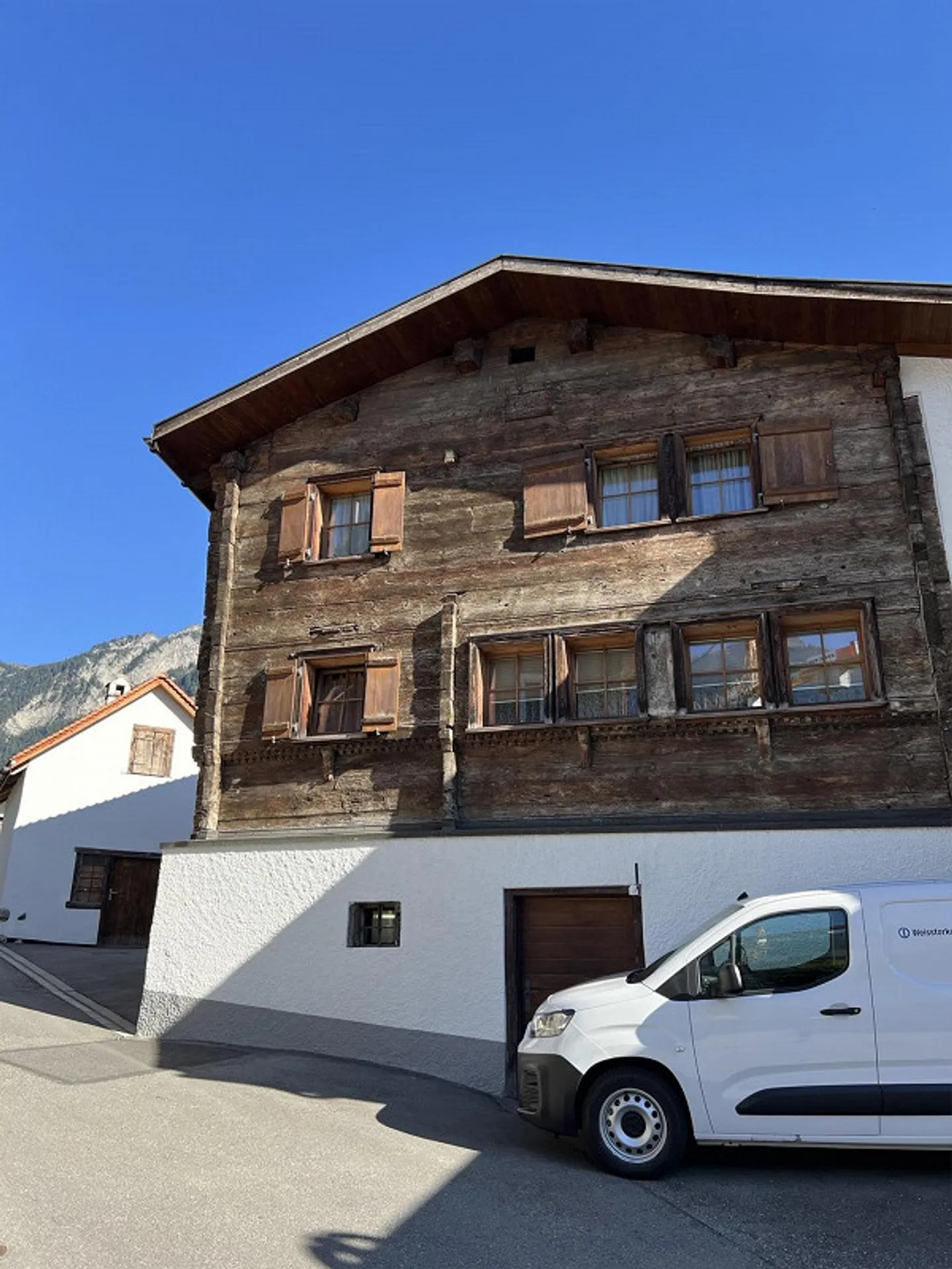 Chalet unifamiliare affascinante e accogliente - Foto 1 di 14