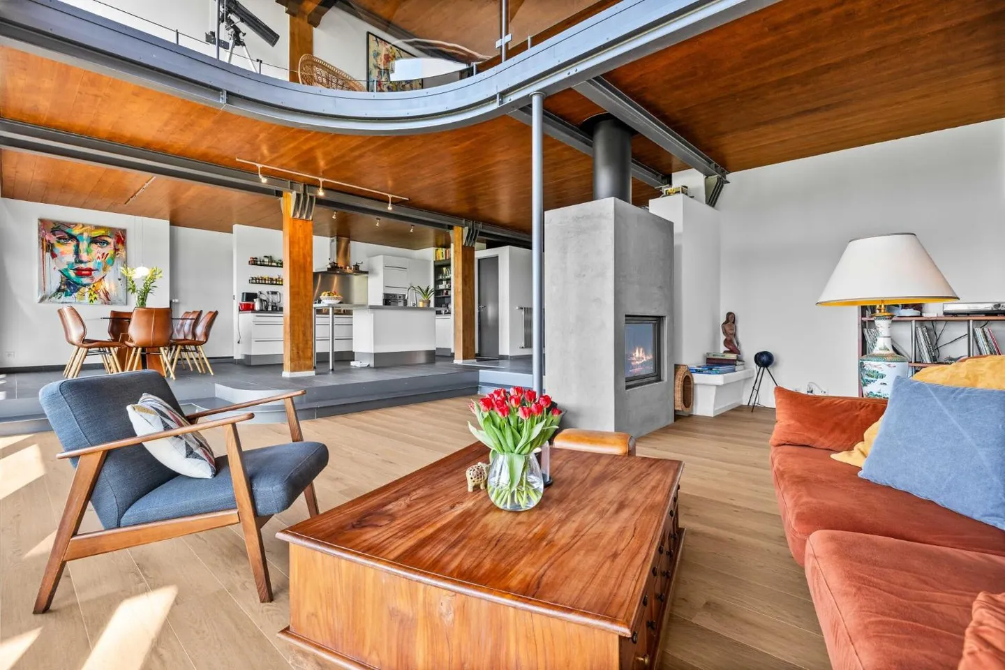 Family House with 265m² Living Space - Photo 6 of 11